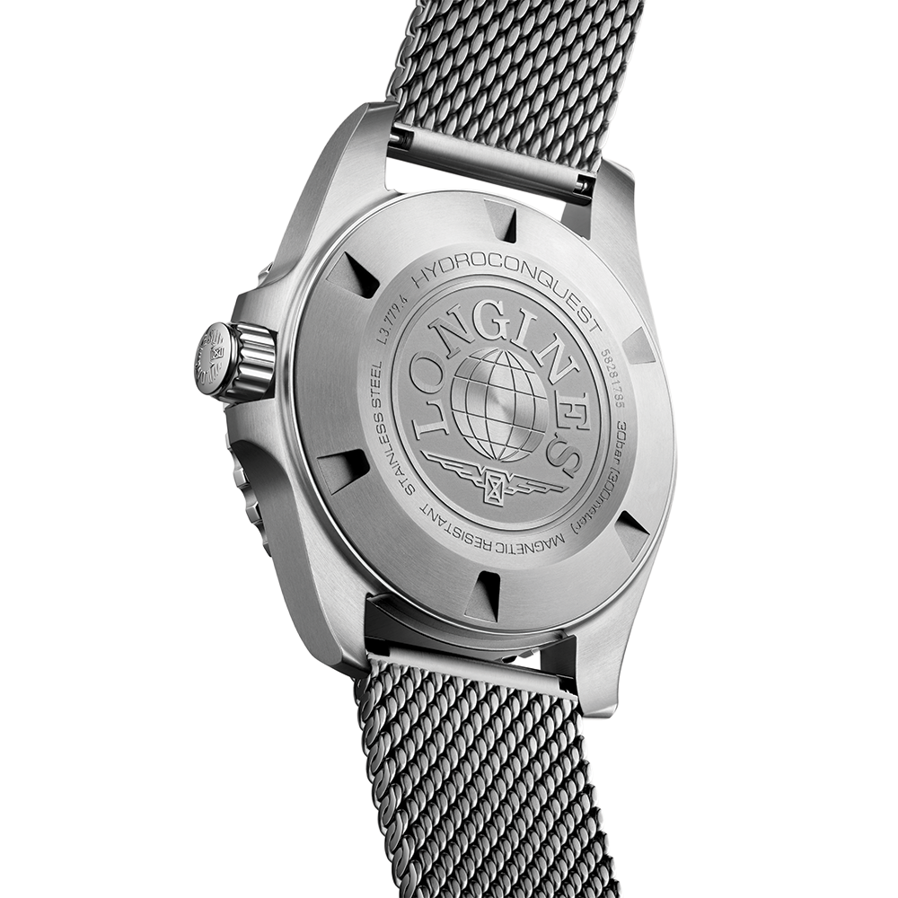 HydroConquest 39mm - Blue, Black Bezel on Mesh Bracelet