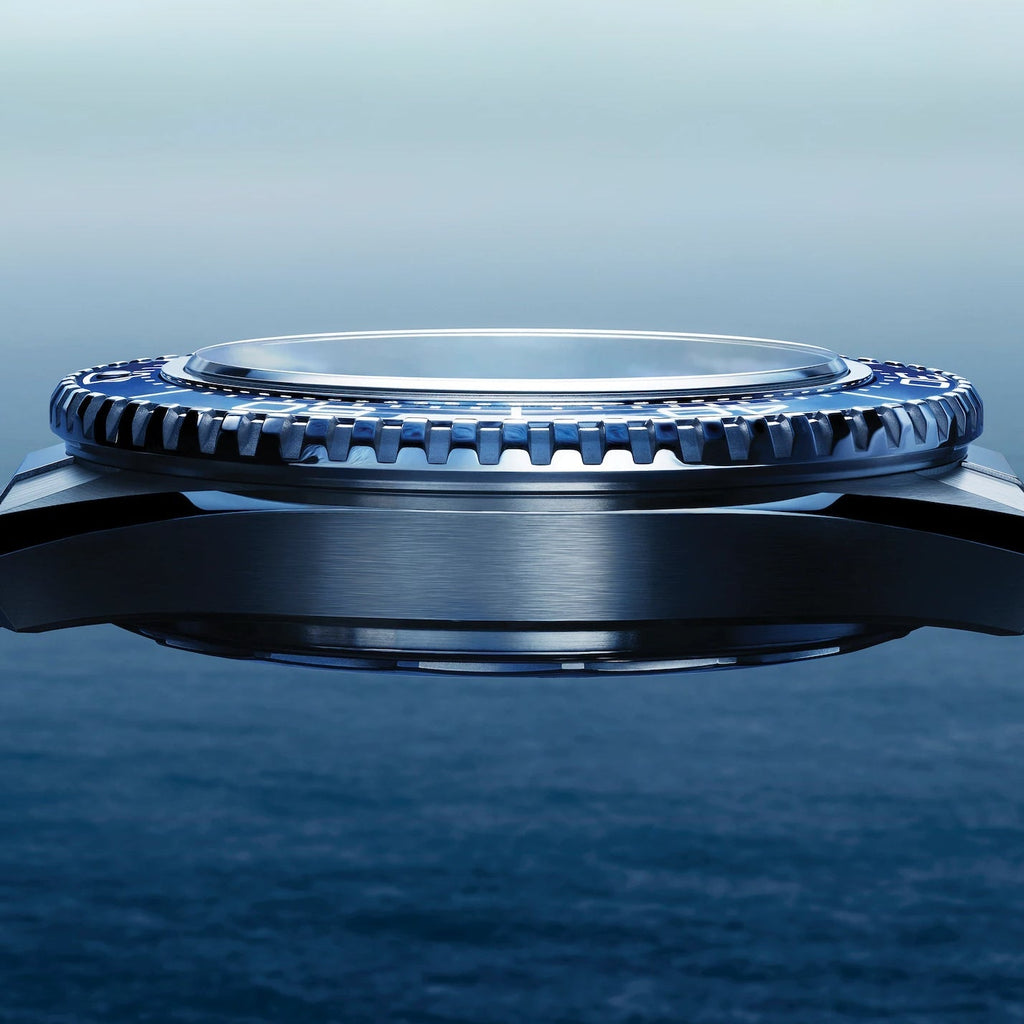 Seamaster Planet Ocean 600M 42mm - Black and Blue on Bracelet
